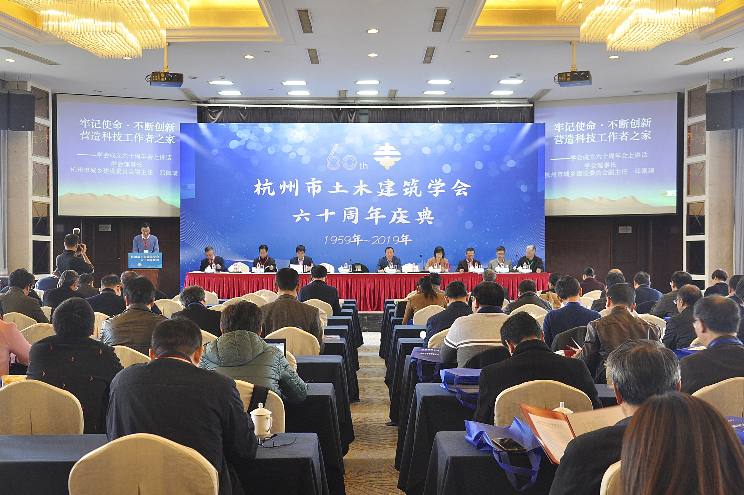 1575249216320887.jpg 1575249216320887.jpg